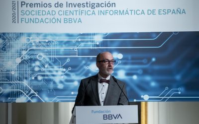 O académico numerario Senén Barro recolle o Premio Nacional de Informática no acto oficial de entrega organizado por SCIE e Fundación BBVA